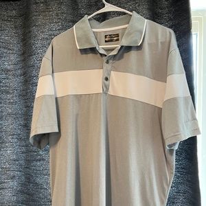 Men's barely worn short sleeve shirt